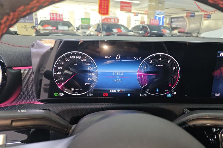 奔驰A级 2023款 A 200 L 时尚型中控内饰14