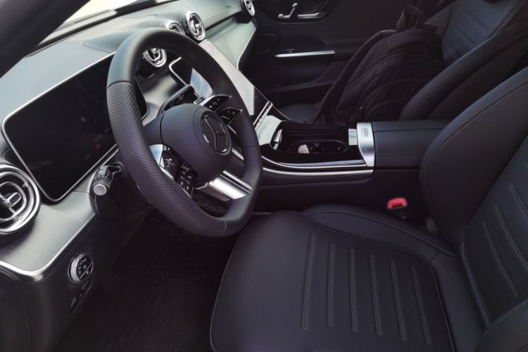 奔驰C级 2025款 C 200 L 运动版中控内饰19