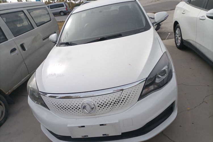 东风风神E70 2023款 500 智行版 磷酸铁锂 48.6kWh 110kW车身外观2