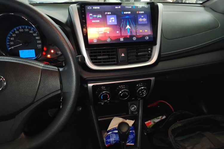 丰田 威驰FS 2019款 1.5L CVT锋驰版中控内饰16