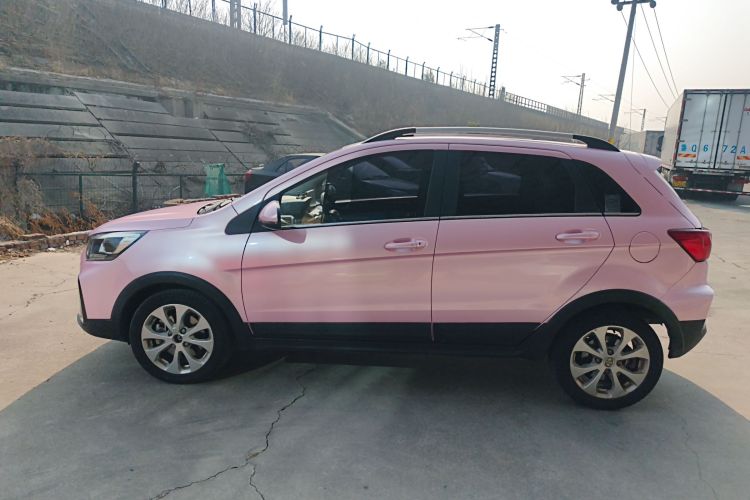 北汽新能源EC5 2019款 新尚版车身外观6003