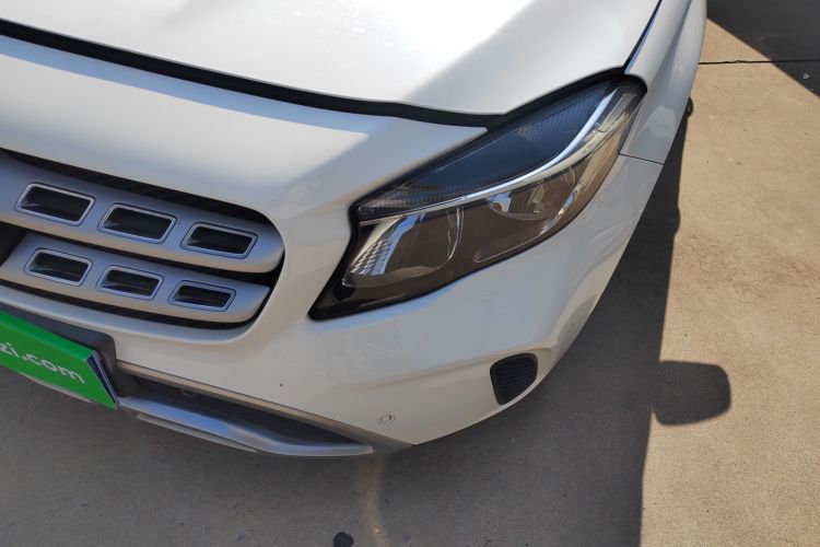 奔驰GLA 2018款 GLA 200 动感型局部细节36