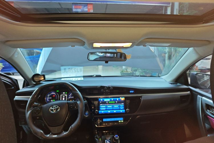 丰田 雷凌 2016款 双擎 1.8H GS E-CVT精英天窗版局部细节22
