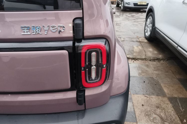 宝骏悦也 2023款 智尊版车身外观9