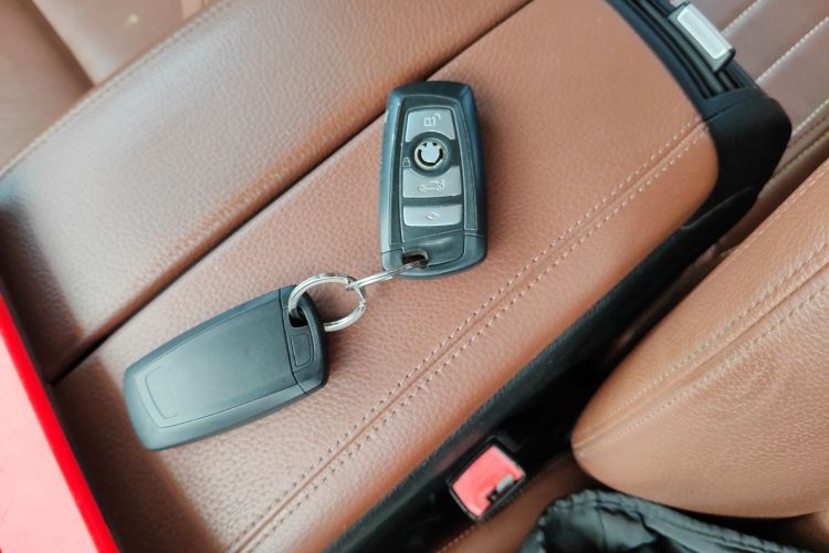 宝马5系 2017款 525Li 领先型中控内饰7001