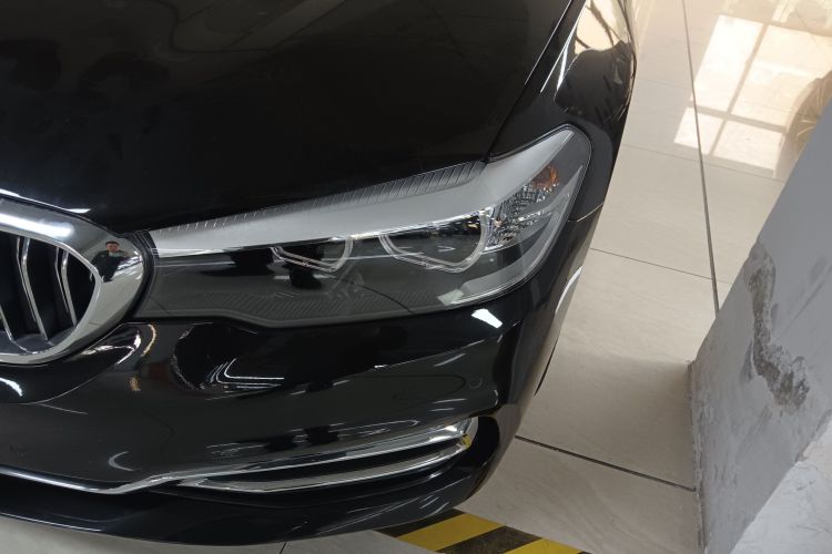 宝马5系 2019款 改款 530Li 领先型 豪华套装局部细节36