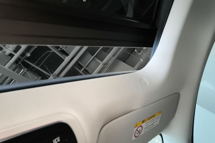 奔驰EQE SUV 2023款 350 4MATIC 先锋版局部细节22