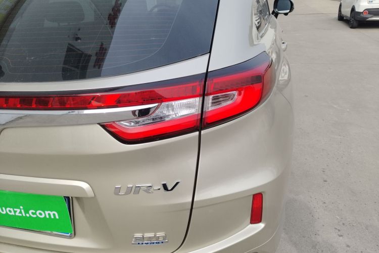 本田UR-V 2017款 370TURBO 两驱尊贵版 国V车身外观9