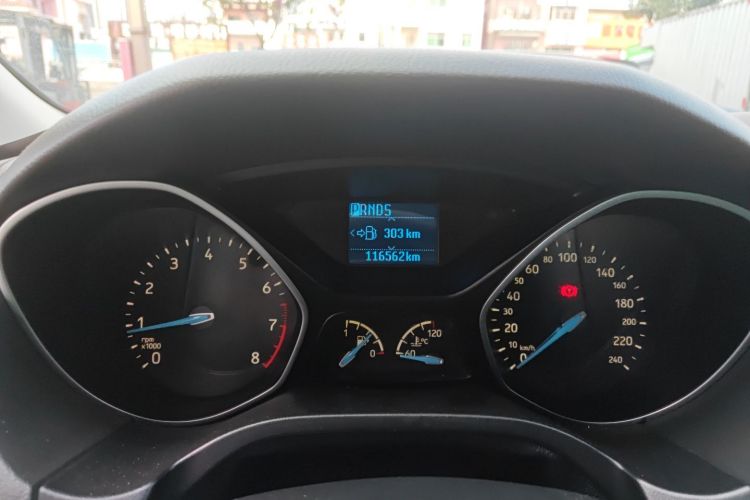 福特 福克斯 2015款 两厢 EcoBoost 125 自动超能风尚型局部细节14