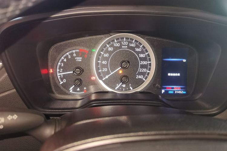 丰田 卡罗拉锐放 2022款 2.0L 先锋版中控内饰14