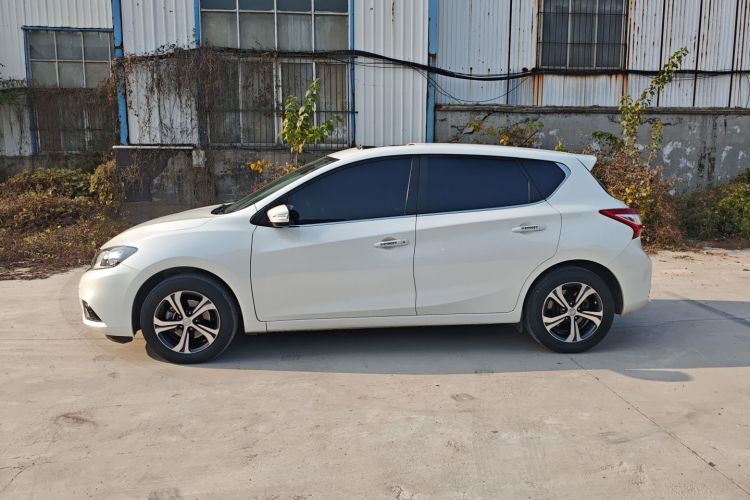 日产 骐达TIIDA 2020款 1.6L CVT智享版车身外观4