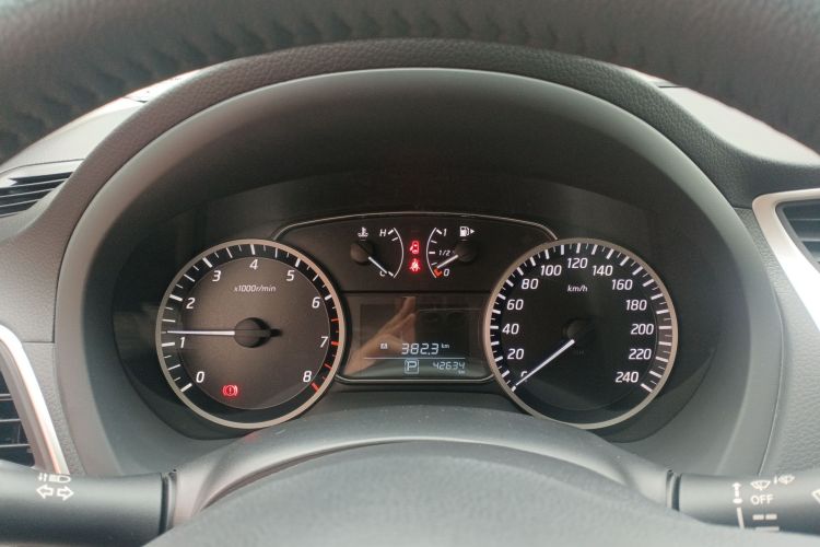 日产 轩逸 2018款 1.6XV CVT尊享版局部细节14