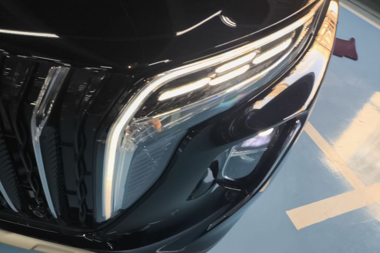 红旗HS7 PHEV 2024款 2.0T PHEV 四驱旗畅版 6座局部细节36