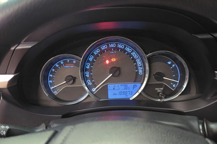 丰田 雷凌 2015款 1.6G CVT橙色限量版中控内饰14