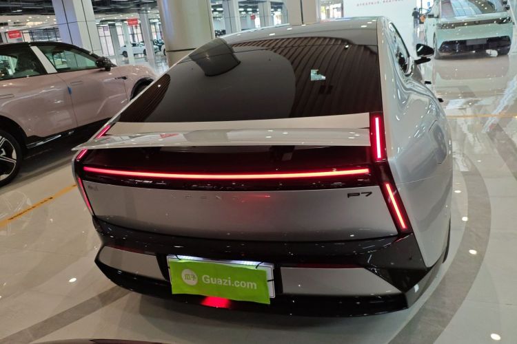 小鹏P7 2025款 702 长续航 Ultra车身外观6004