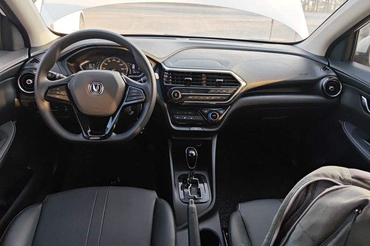 长安 悦翔 2019款 1.5L DCT 联动云版中控内饰12