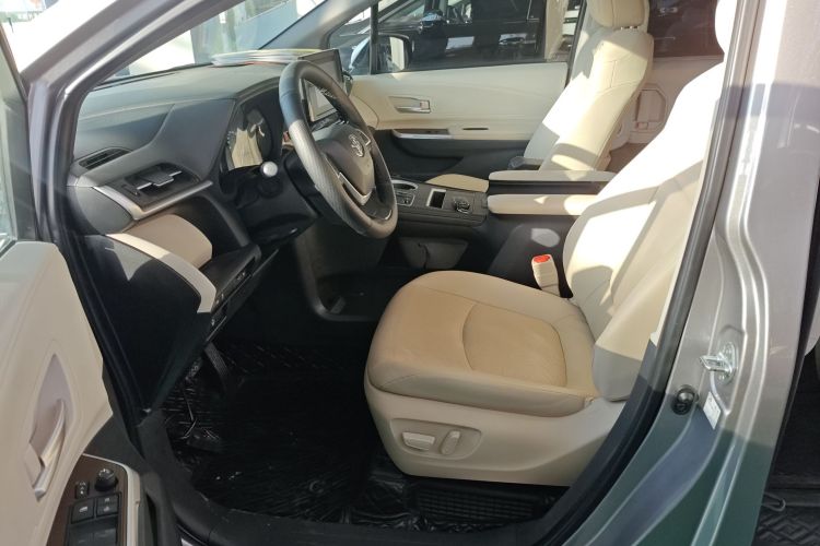 丰田 赛那SIENNA 2021款 2.5L混动 豪华版中控内饰20
