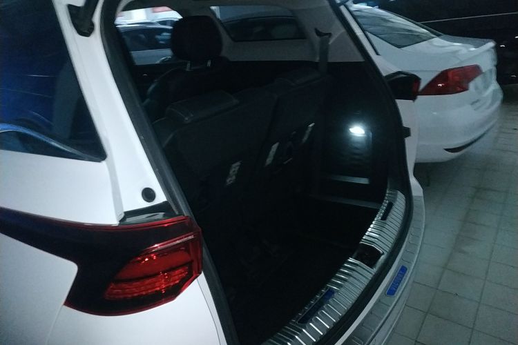 五菱汽车 五菱凯捷 2020款 1.5T CVT旗舰型机舱底盘23