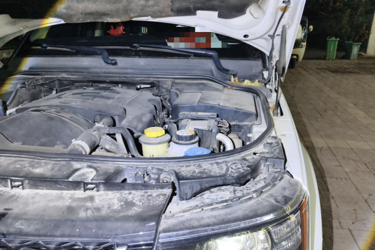 路虎 揽胜运动版 2013款 3.0 TDV6 柴油版局部细节9007