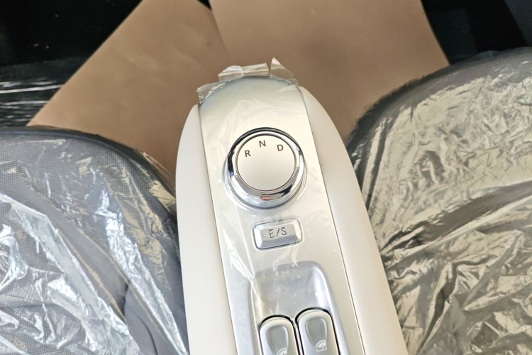 长安启源 长安Lumin 2025款 205km 香沁款中控内饰18