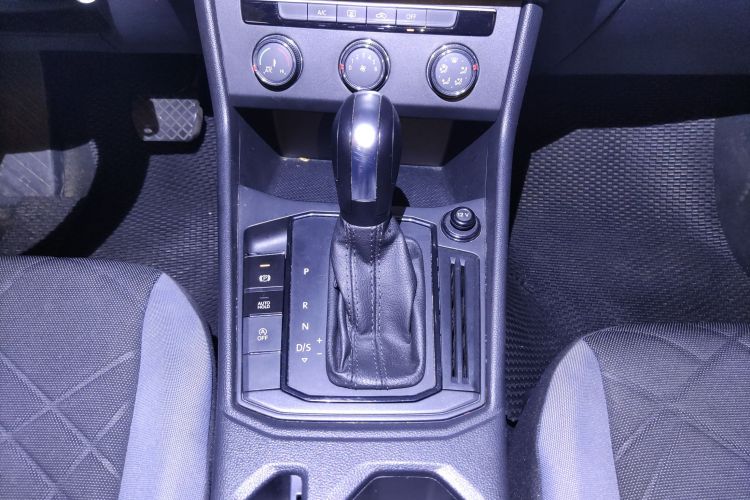 大众 朗逸 2023款 1.5L 自动得逸版中控内饰18