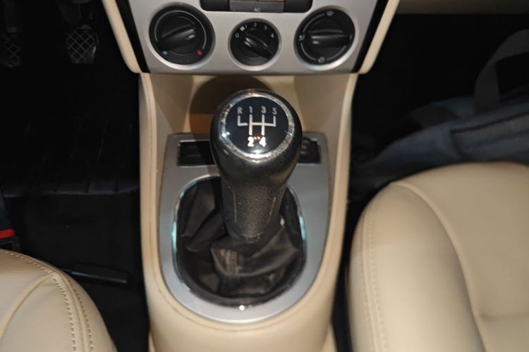 大众 朗逸 2013款 经典 1.6L 手动风尚版局部细节18