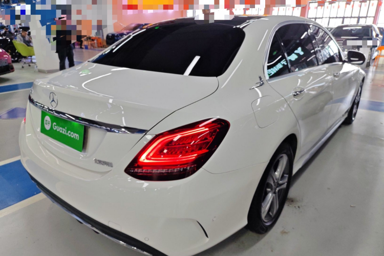 奔驰C级 2021款 C 260 L 运动版车身外观7