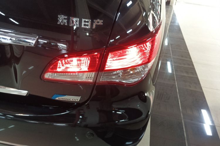 日产 轩逸 2018款 经典 1.6XE+ CVT领先版车身外观9