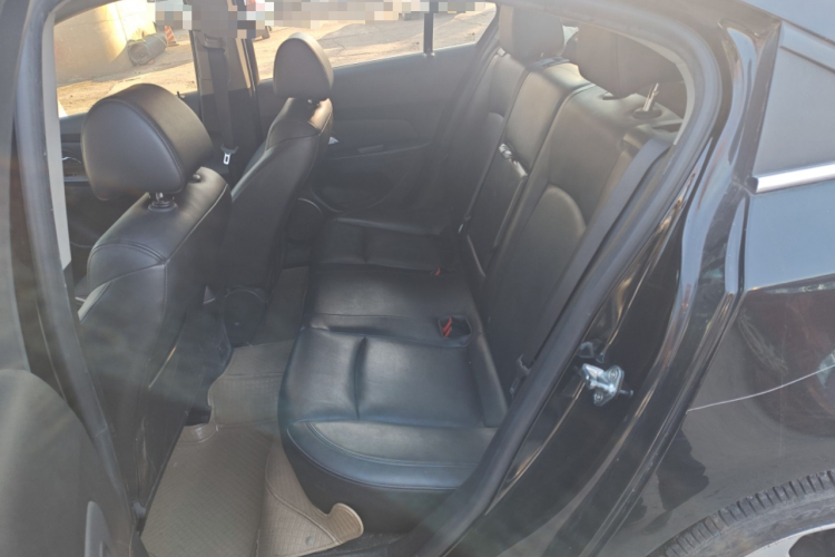 雪佛兰 科鲁兹 2013款 1.8L SX AT中控内饰21