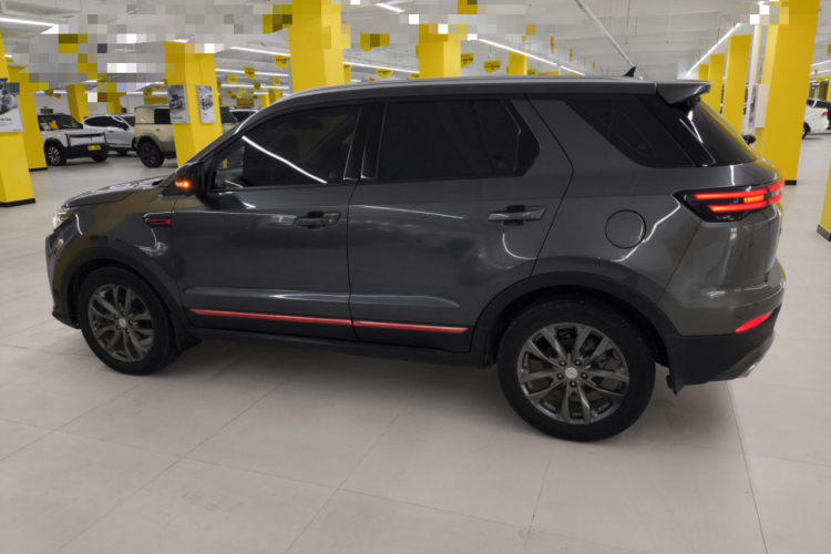 长安CS55PLUS 2021款 蓝鲸版 1.5T DCT尊贵型车身外观4