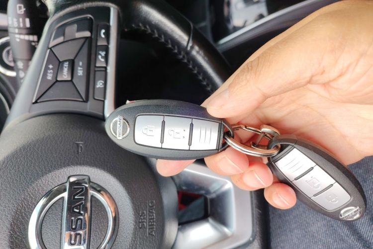 日产 奇骏 2020款 2.0L XL ITS CVT 2WD智联舒适版中控内饰11