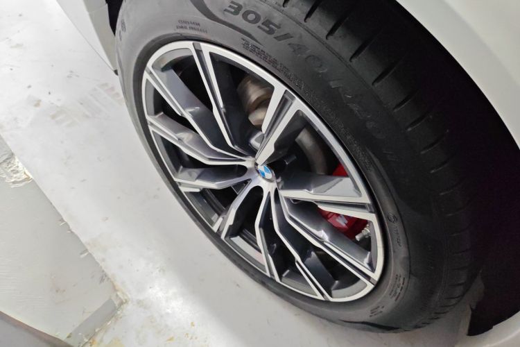 宝马X5(进口) 2022款 xDrive30i M运动套装车身外观6008