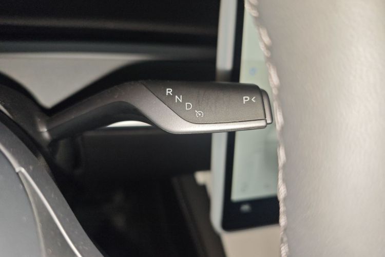 特斯拉 Model Y 2024款 后轮驱动版中控内饰18