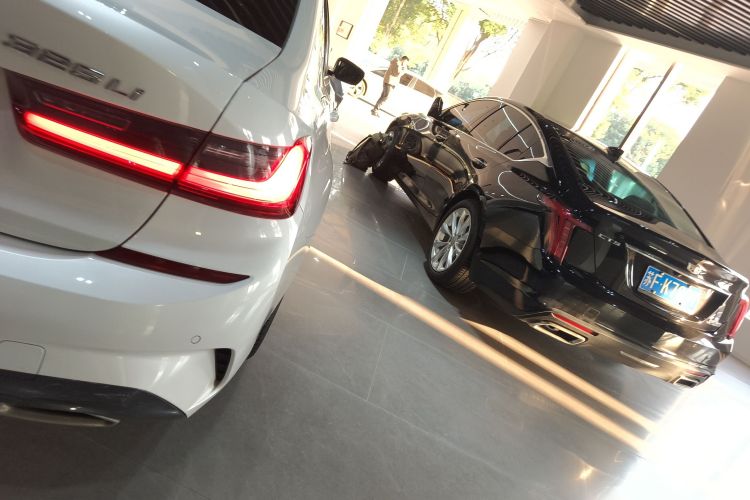 宝马3系 2022款 325Li M运动套装车身外观9