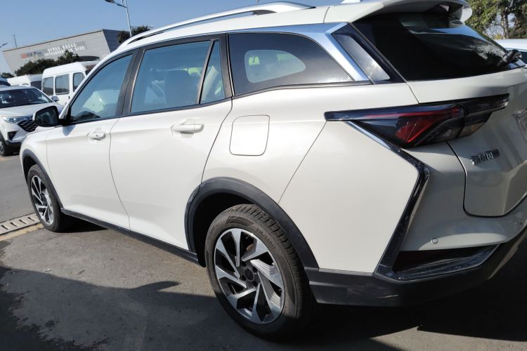 东风风神 奕炫GS 2020款 230T 自动越目版车身外观4