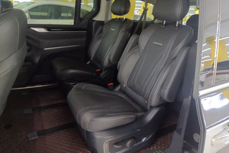 上汽大通MAXUS 大通G20 2021款 改款 PLUS 2.0T 柴油自动豪华版中控内饰7004