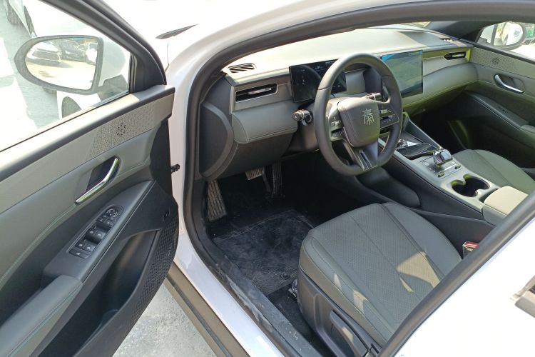 比亚迪 秦PLUS 2025款 DM-i 智驾版 55KM领先型中控内饰20