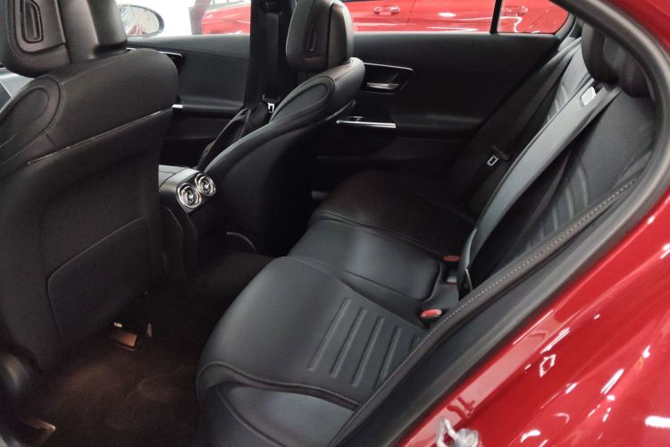 奔驰C级 2023款 改款二 C 260 L 运动版中控内饰21