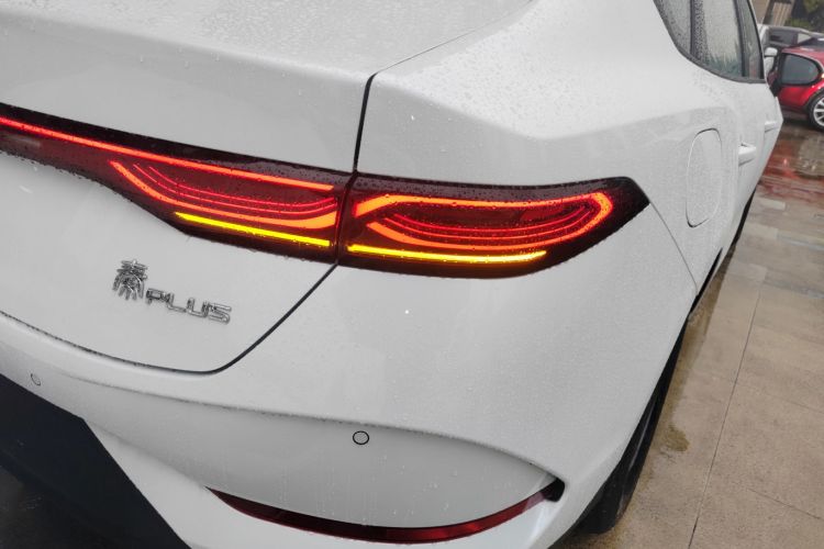 比亚迪 秦PLUS 2025款 DM-i 智驾版 55KM领先型车身外观9