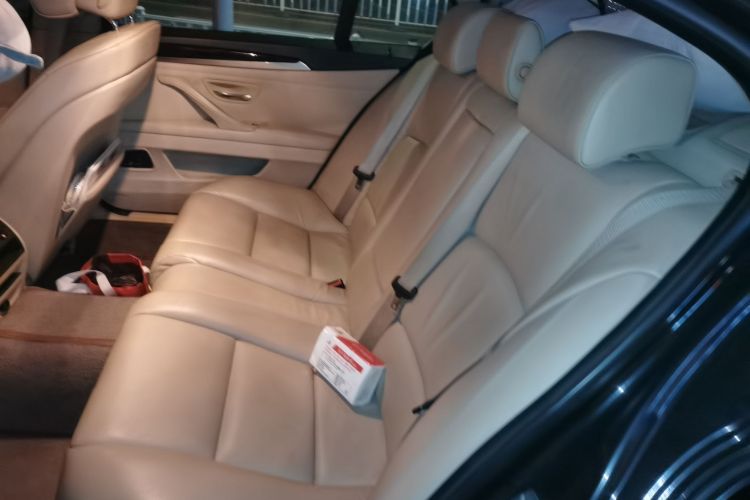 宝马5系 2011款 523Li 豪华型中控内饰21