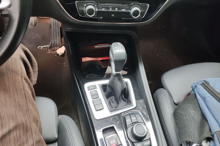 宝马1系 2017款 118i 运动型局部细节18