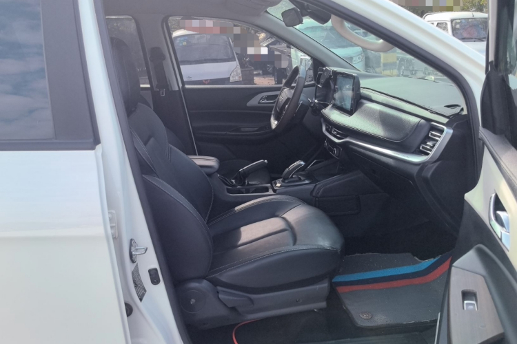 江铃 域虎7 2022款 2.0T自动柴油四驱舒享型标轴局部细节41