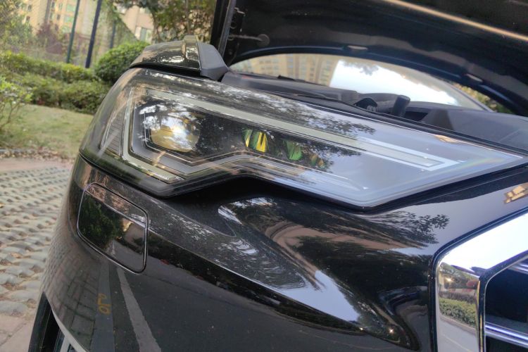 奥迪A6L 2019款 40 TFSI 豪华致雅型车身外观8