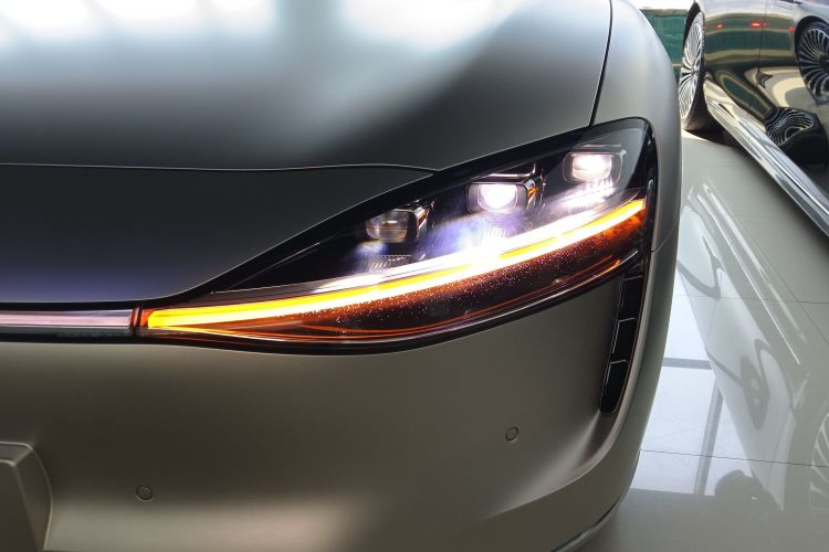 鸿蒙智行 享界S9 2024款 纯电 Ultra 四驱旗舰版局部细节36