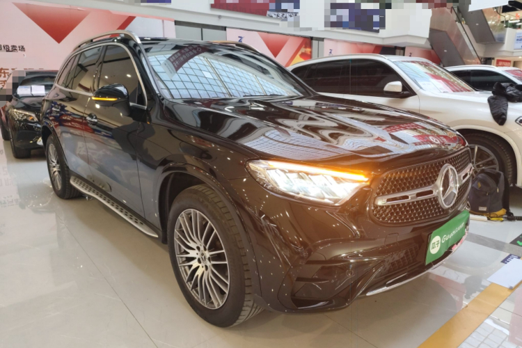 奔驰GLC 2023款 GLC 300 L 4MATIC 动感型 5座车身外观3