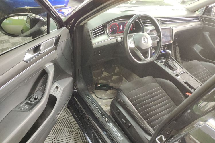 大众 迈腾 2020款 330TSI DSG 豪华型中控内饰20