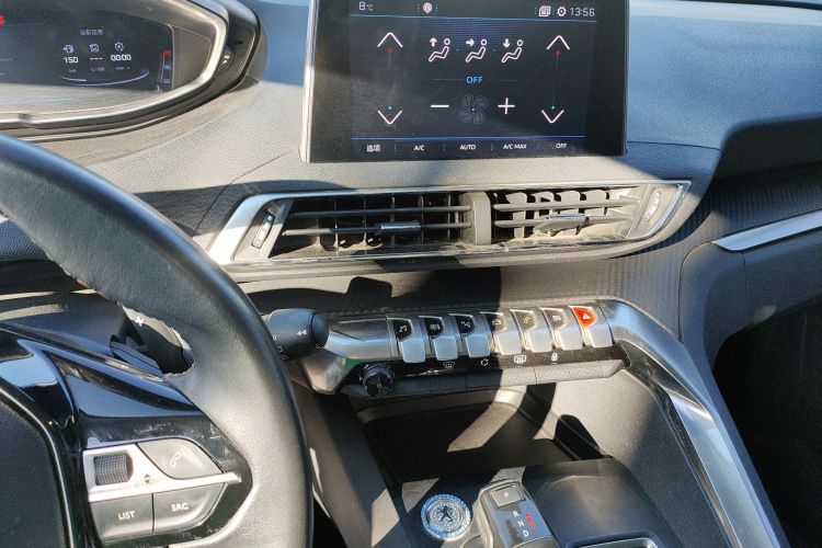 标致4008 2017款 350THP 精英版中控内饰16