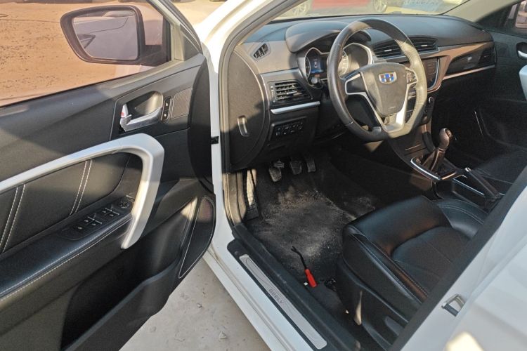 吉利汽车 帝豪 2017款 三厢百万款 1.5L 手动向上版中控内饰20