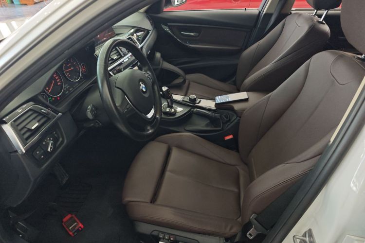 宝马3系 2018款 320Li 时尚型中控内饰19