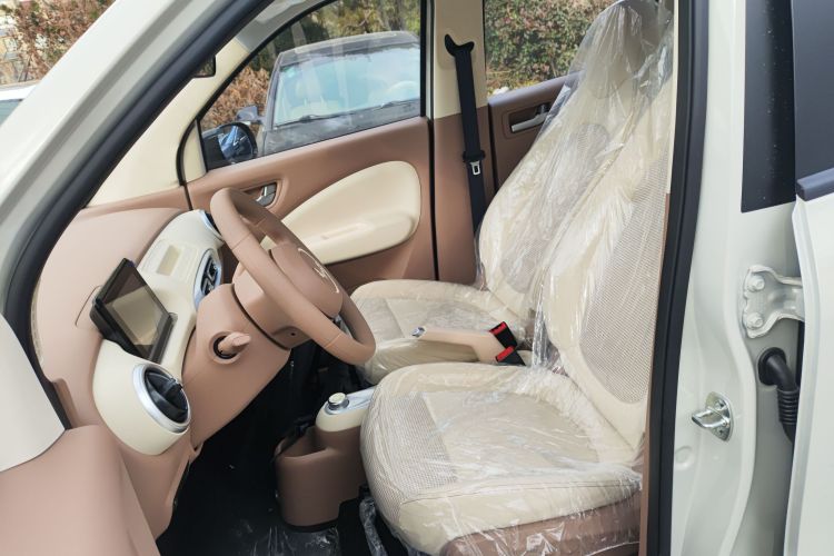 五菱汽车 宏光MINIEV 2025款 四门版 进阶款中控内饰19